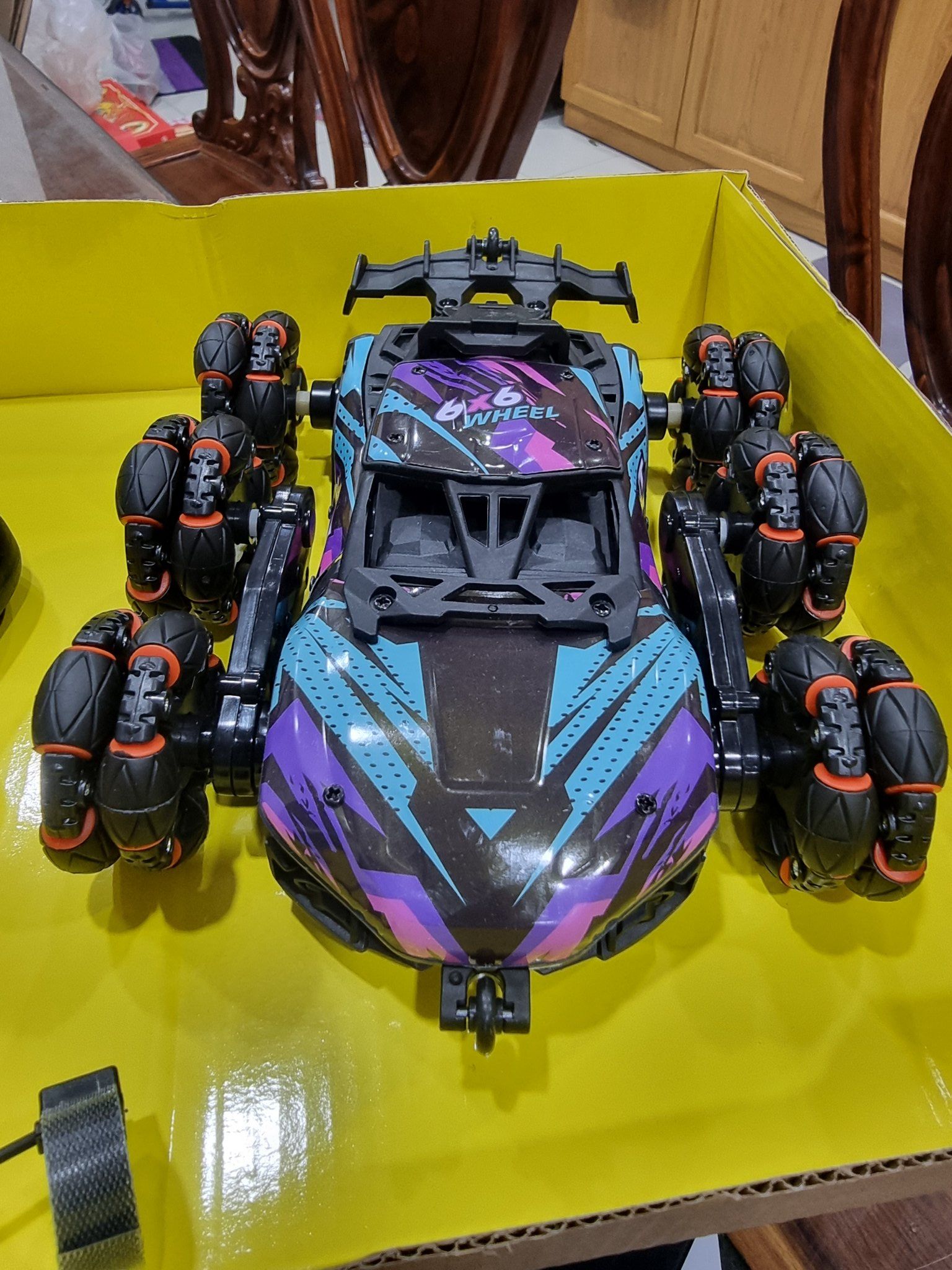 Xe Stunt Car 6 bánh xe điều khiển từ xa (bằng cử chỉ tay) 6Ages+ No. 2370-1