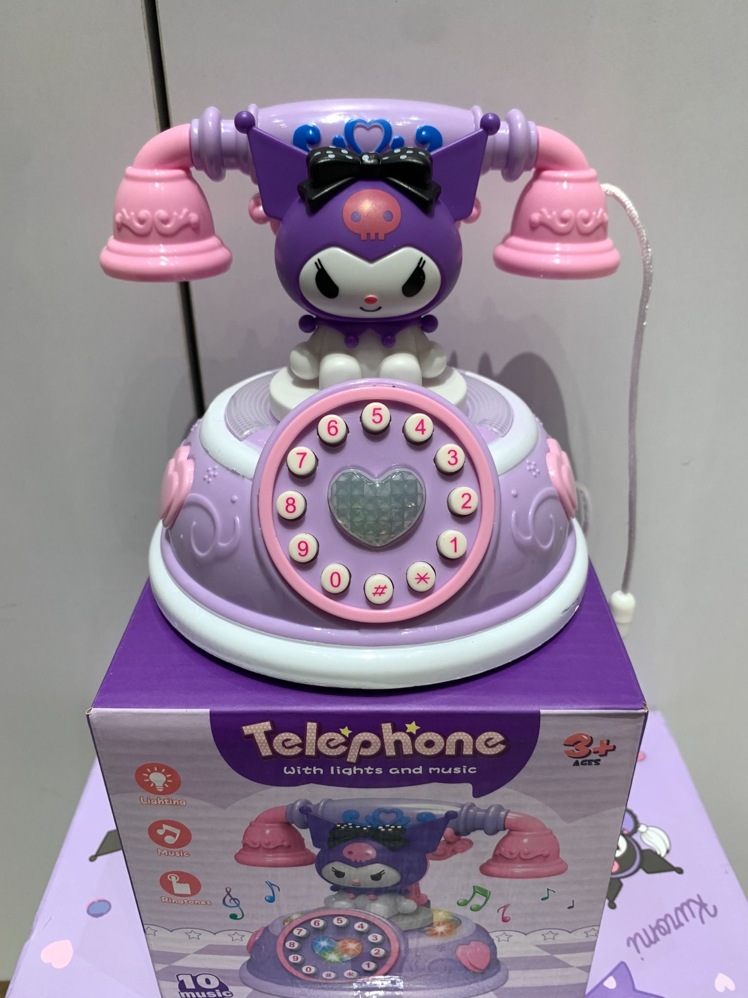 Bộ sưu tập KUROMI: điện thoại bàn (với đèn và nhạc), 3+ ages, No. DH009-21