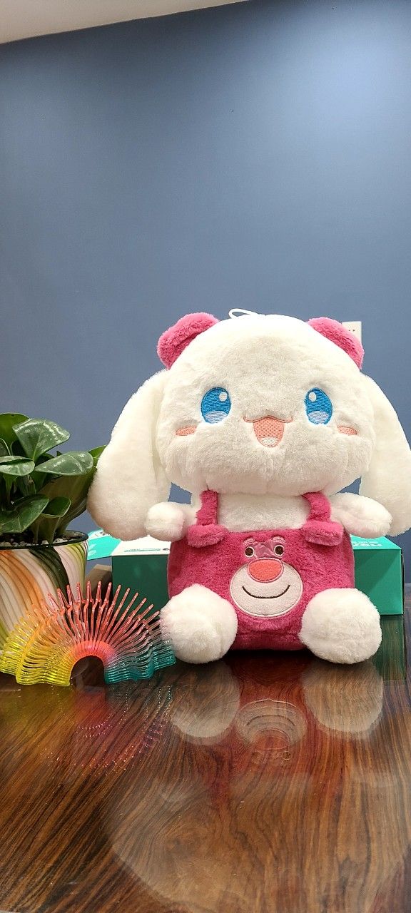 Thú bông:Thỏ mặc áo gấu dâu số cute (kích thước 30cm)