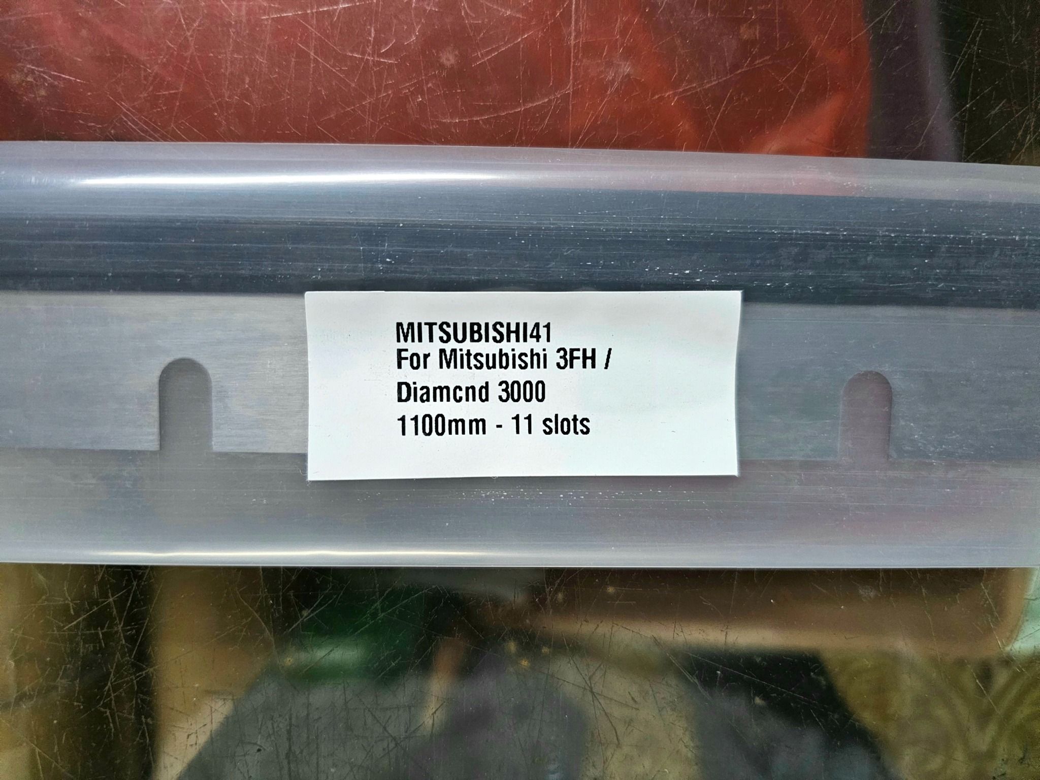 Lưỡi rửa máng mực MITSUBISHI 41 1100mmx 40mm