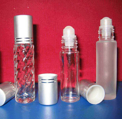 Chai thủy tinh bi lăn thân xoắn và mờ