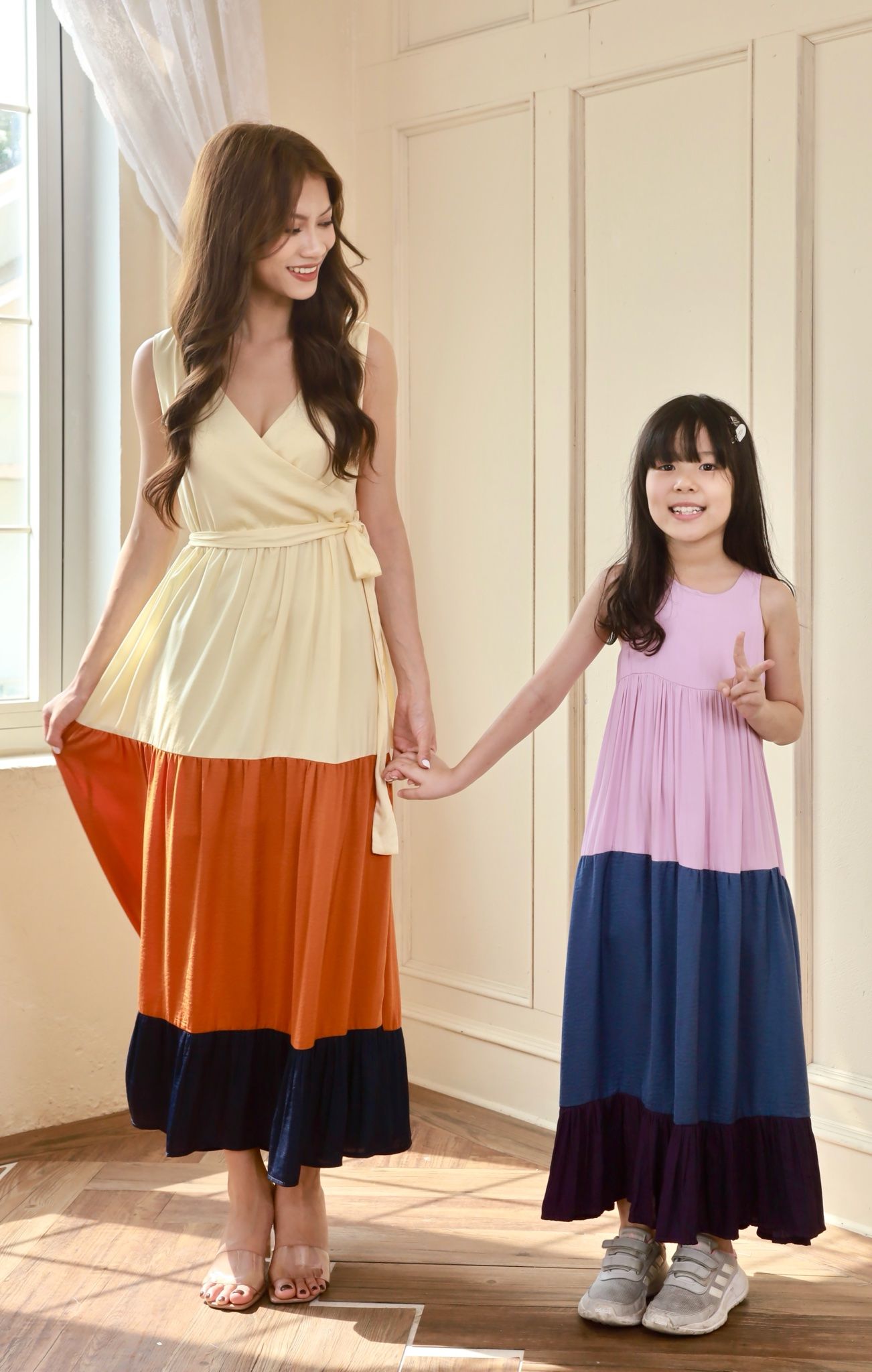 Đầm lụa maxi 3 tầng dáng dài đi biển kèm dây buộc eo Infashion