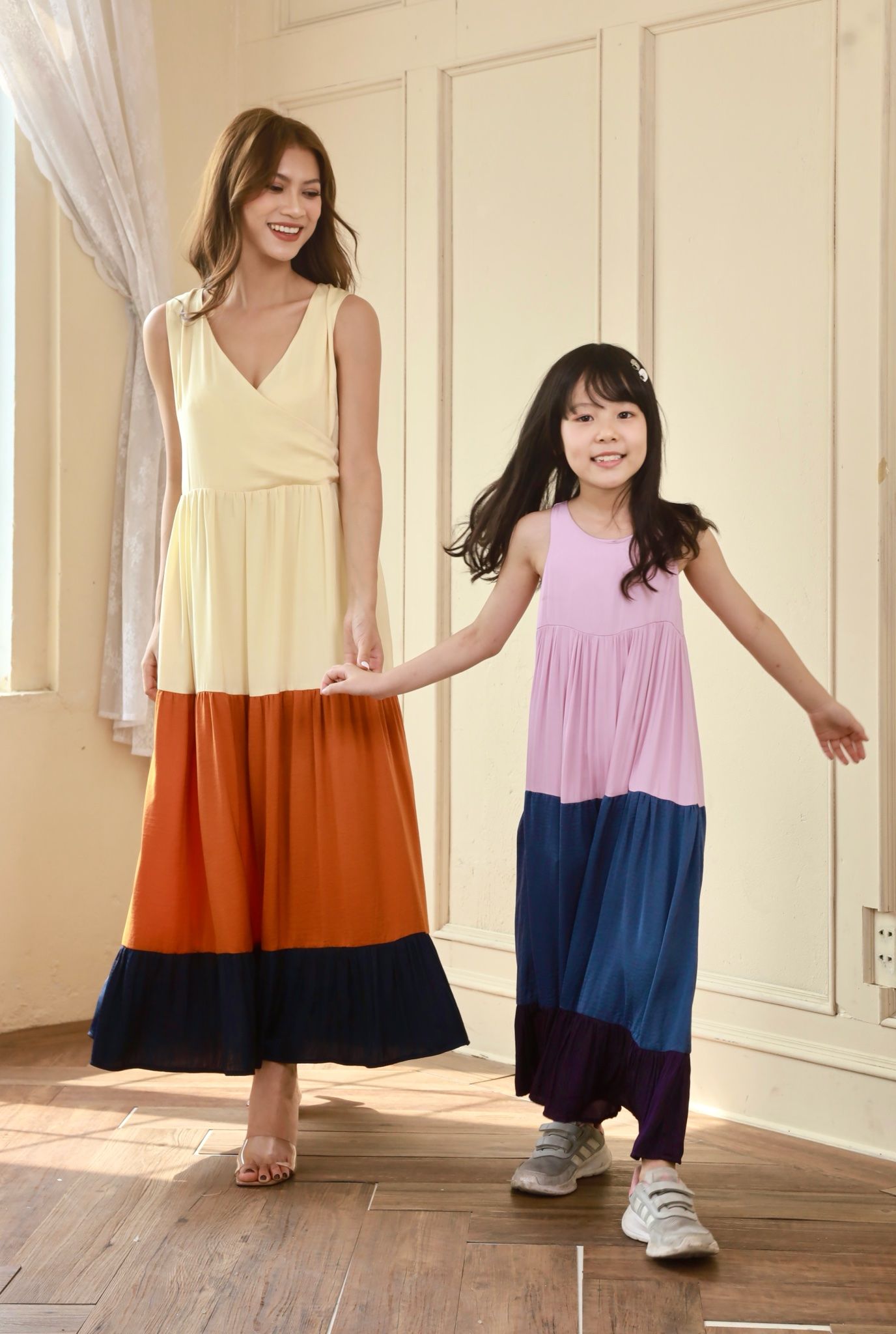 Đầm lụa maxi 3 tầng dáng dài đi biển kèm dây buộc eo Infashion