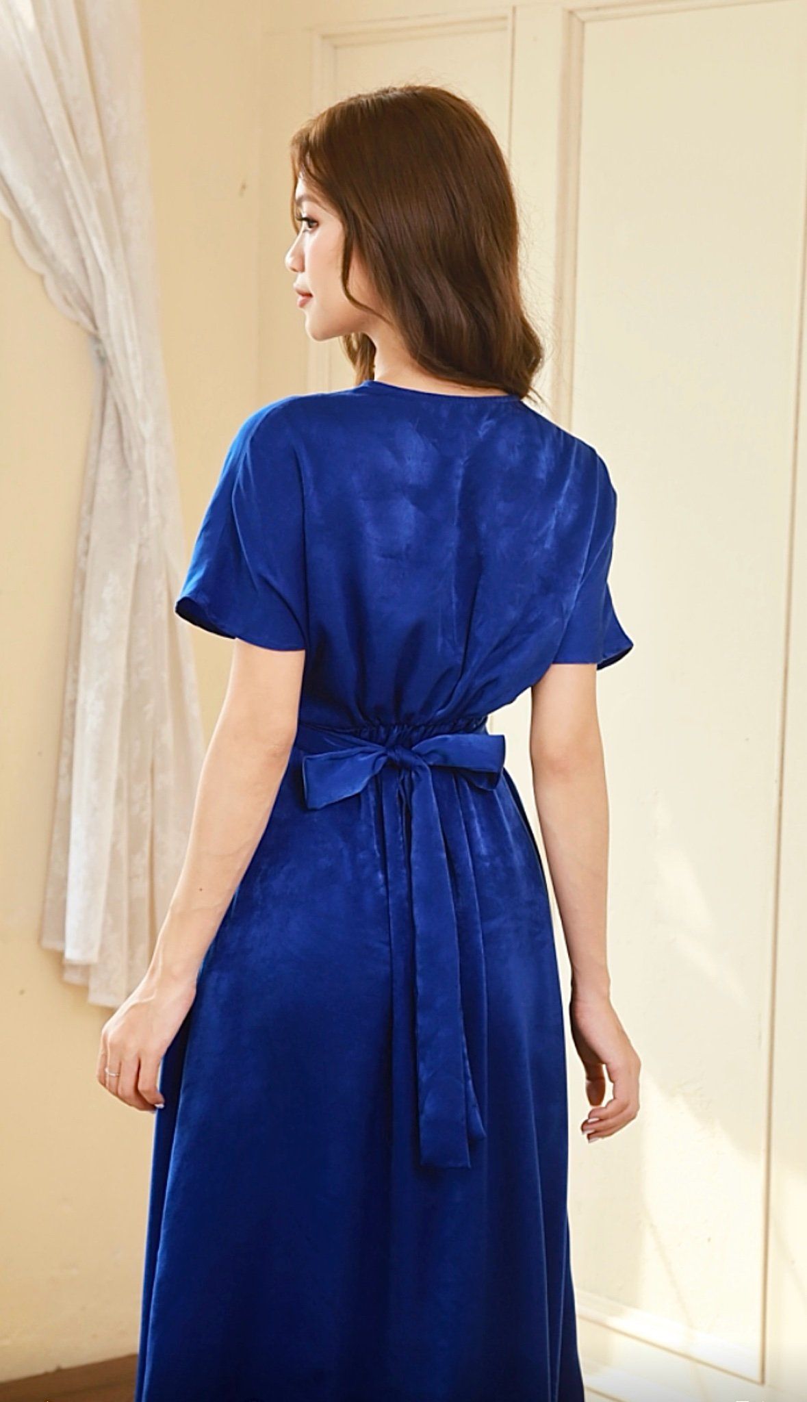 Đầm tay liền Chữ A xẻ tà