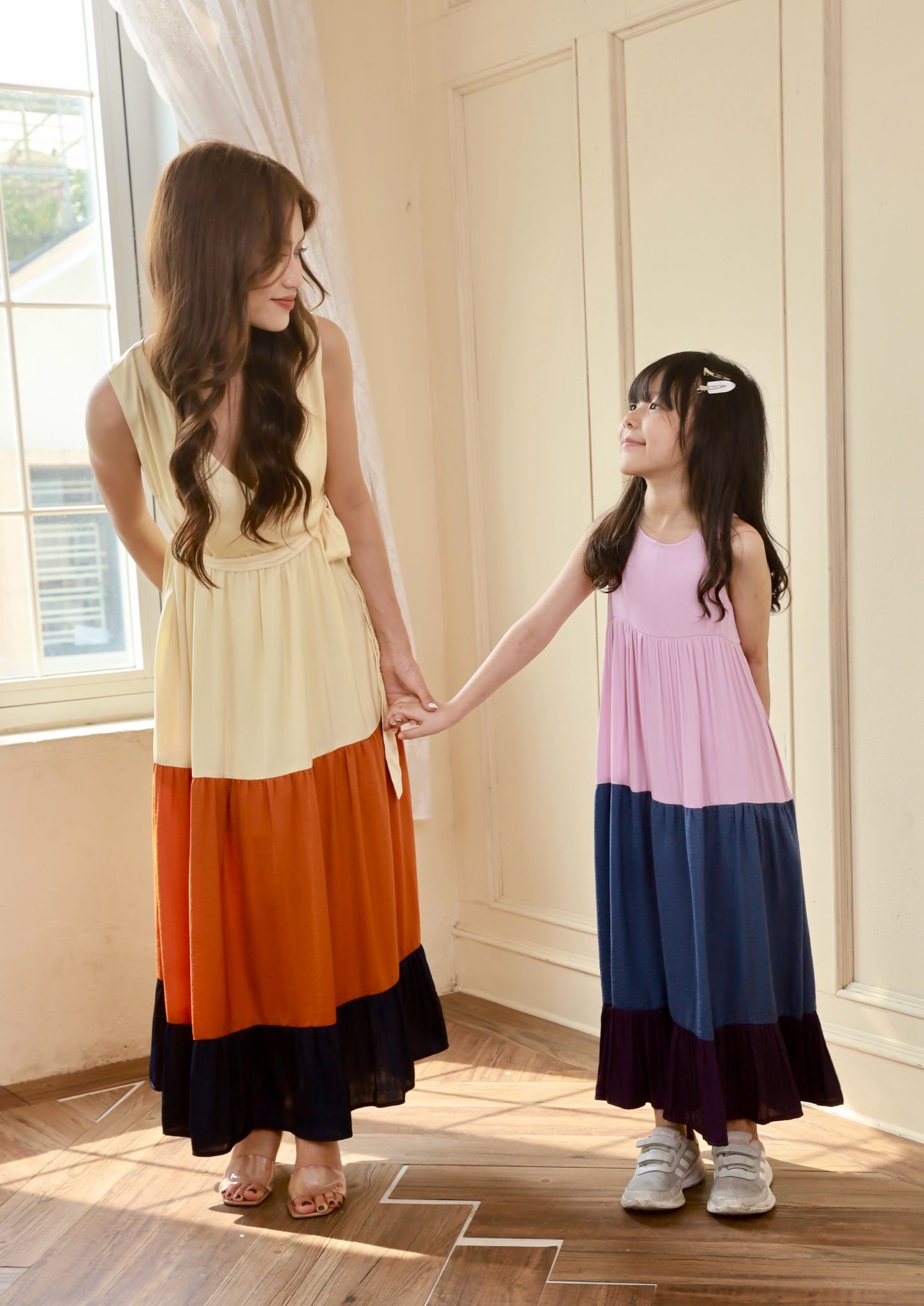 Đầm lụa maxi 3 tầng dáng dài đi biển kèm dây buộc eo Infashion