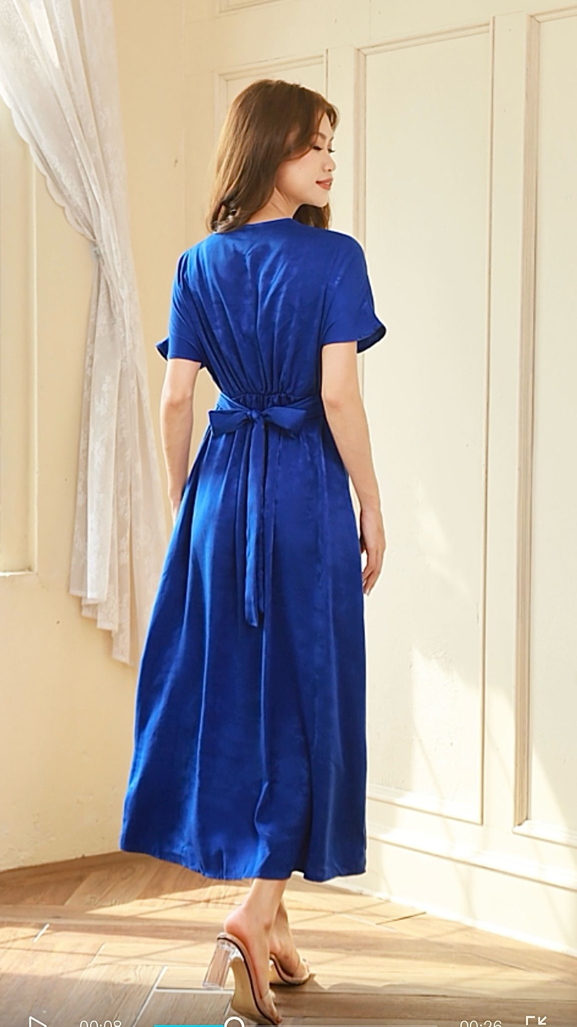 Đầm tay liền Chữ A xẻ tà