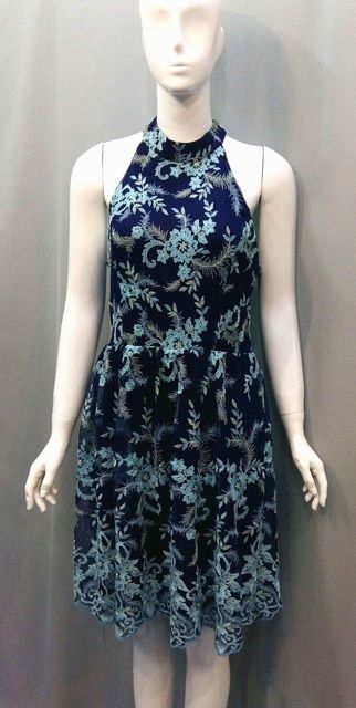 Đầm ren cổ yếm infashion
