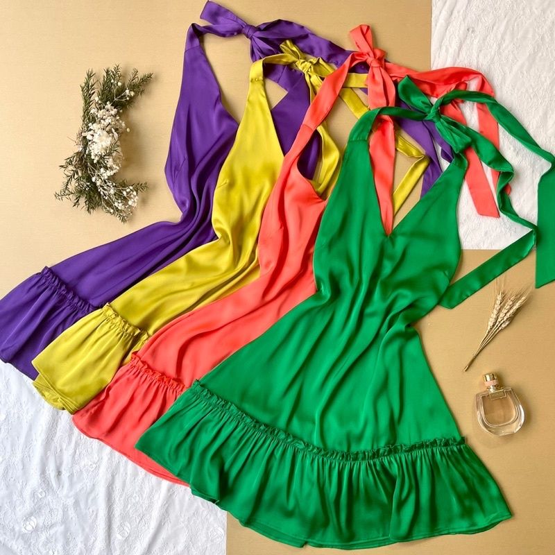Đầm lụa cổ V đuôi cá mặc nhà màu neon