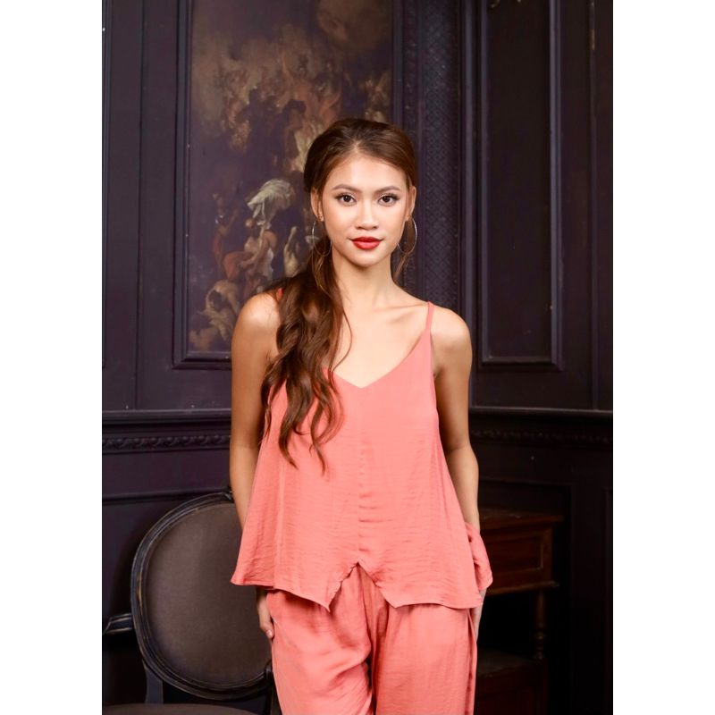 Đồ bộ lụa dài áo 2 dây quần baggy 9 tấc