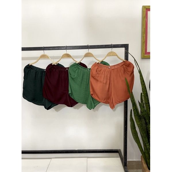 Combo 2 quần đùi lụa nữ mặc nhà