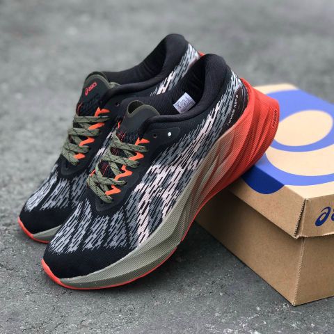  Giày chạy bộ nam Asics NoVablast 