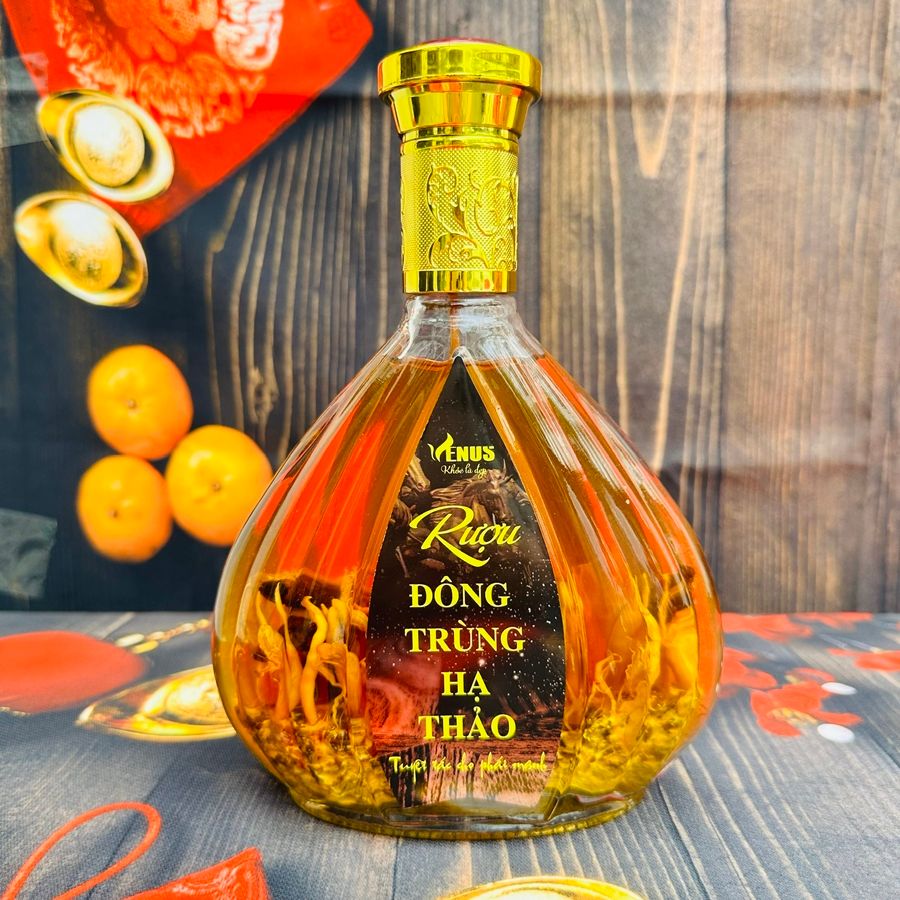 Rượu đông trùng hạ thảo Venus 500ml