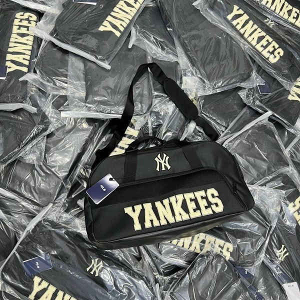  Trống du lịch MLB Yenkees Varsity Duffel Bag B668 