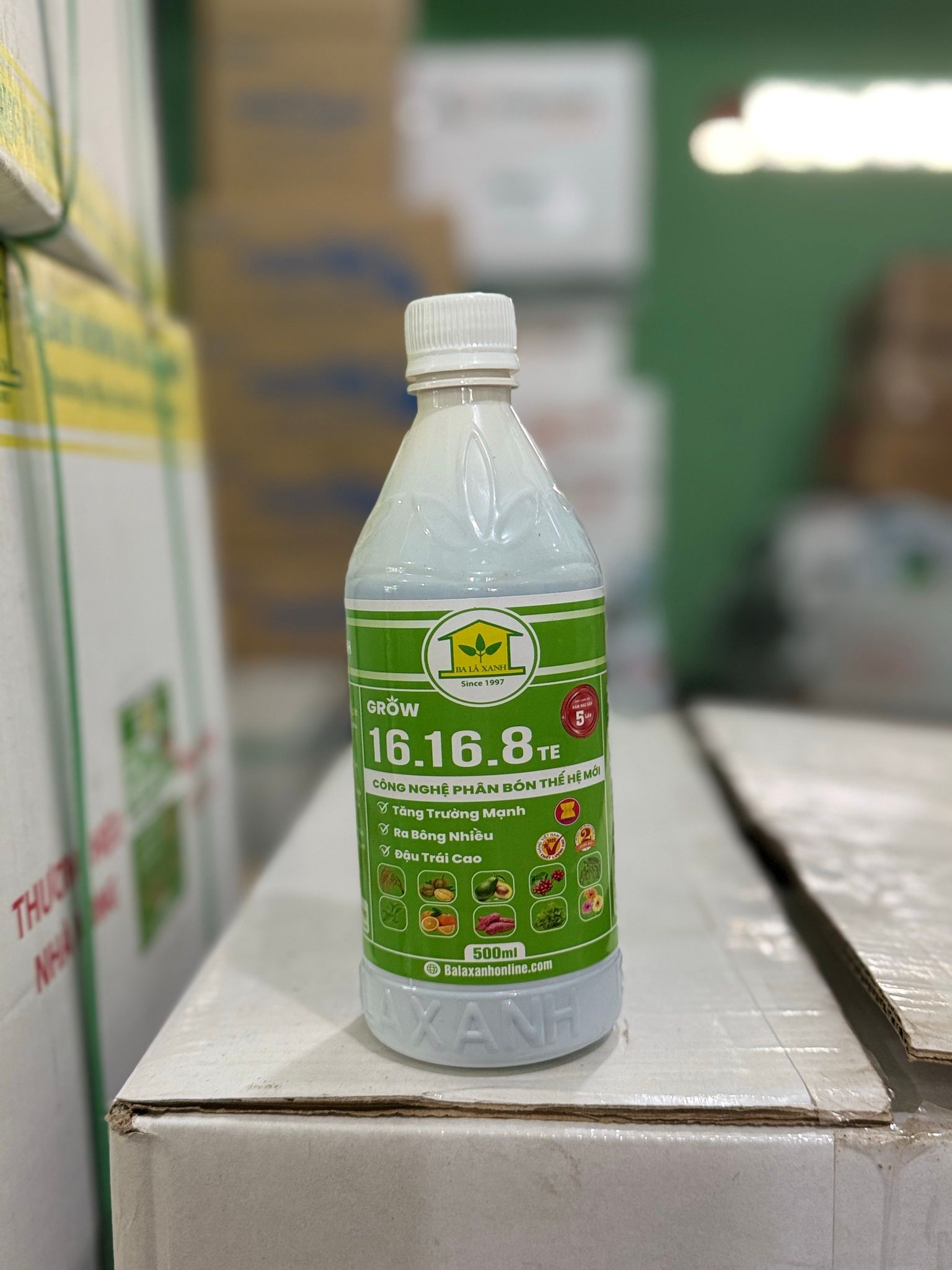 Phân bón lá GROW đậm đặc 16-16-8 BA LÁ XANH ĐẬM ĐẶC