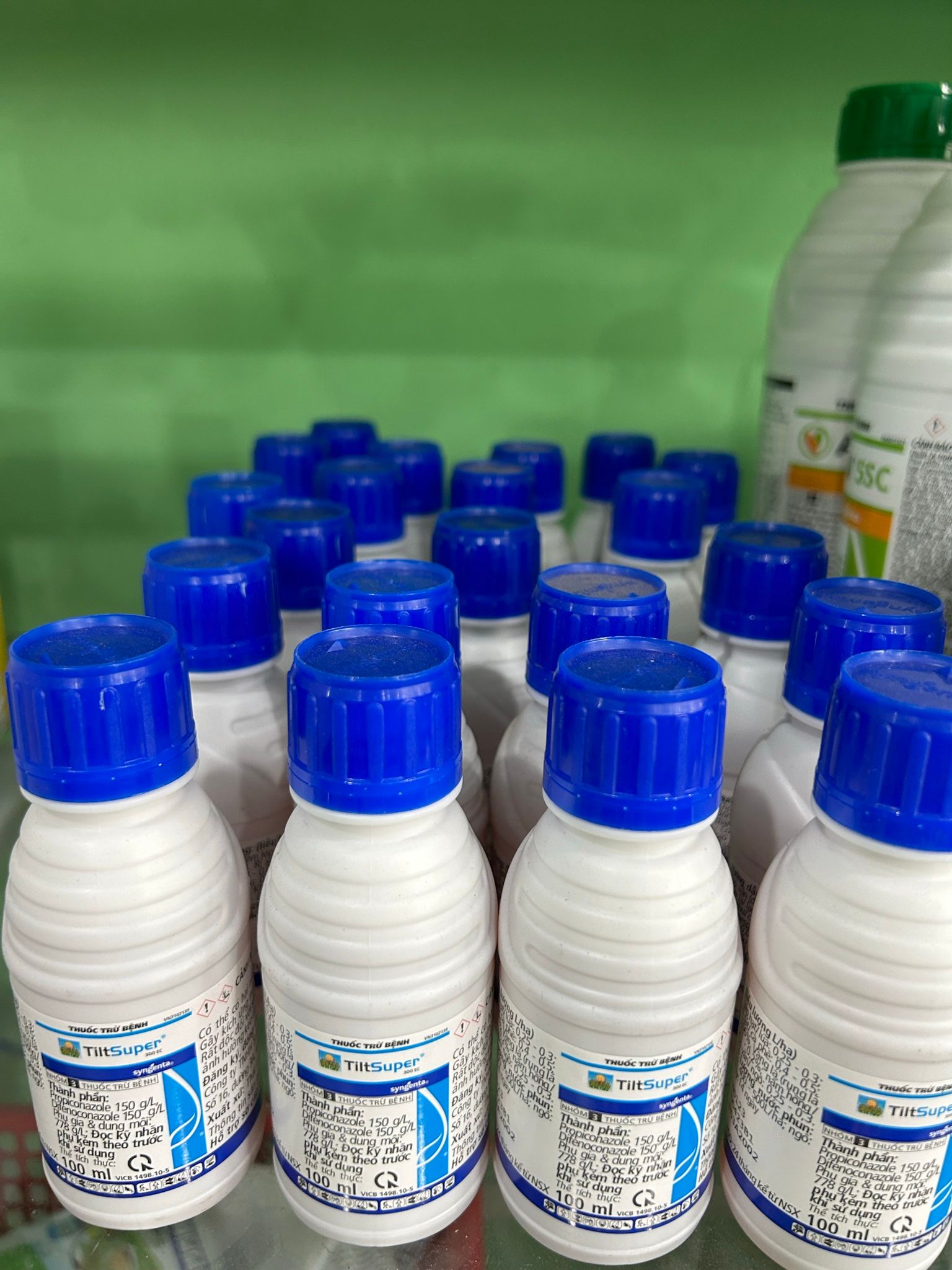 Thuốc trừ bệnh rỉ sắt - thán thư Tilt super 300EC 100ml