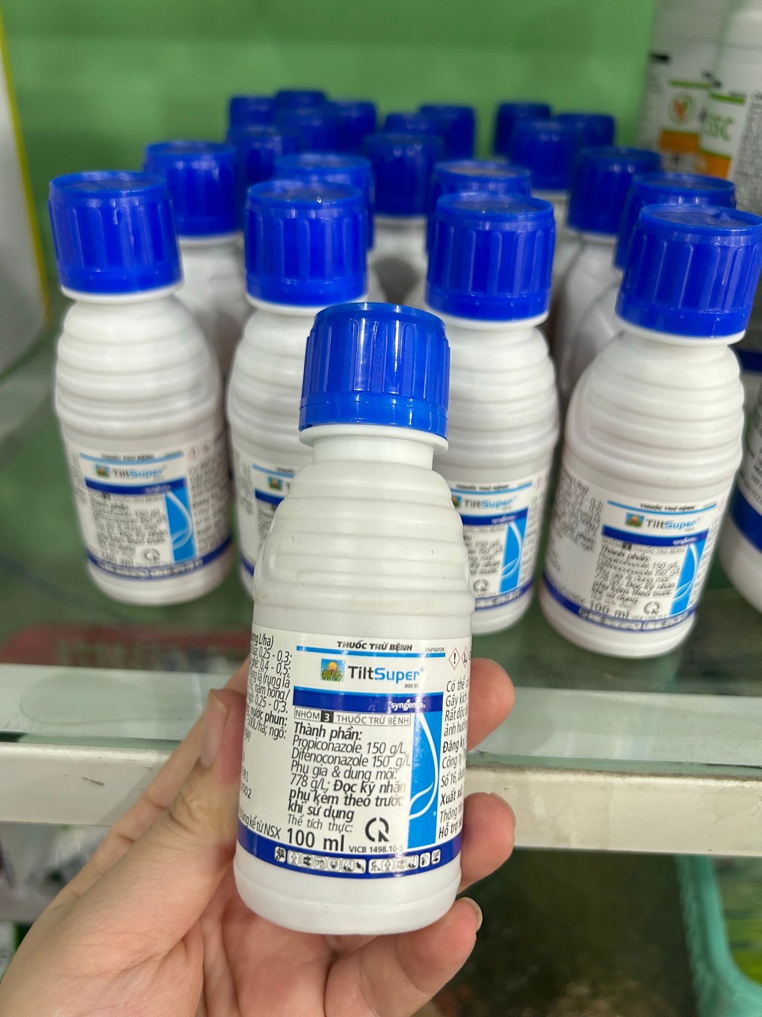 Thuốc trừ bệnh rỉ sắt - thán thư Tilt super 300EC 100ml