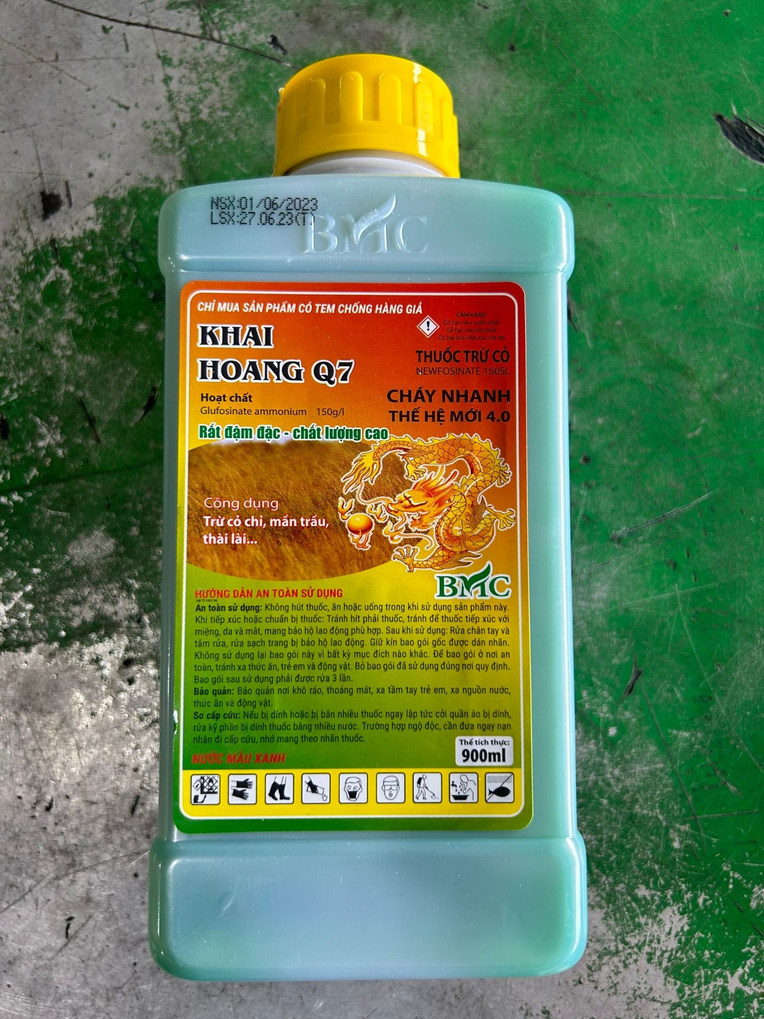 Thuốc Trừ Cỏ Khai Hoang Q7- Chai 900ml - CHÍNH HÃNG CÓ TEM