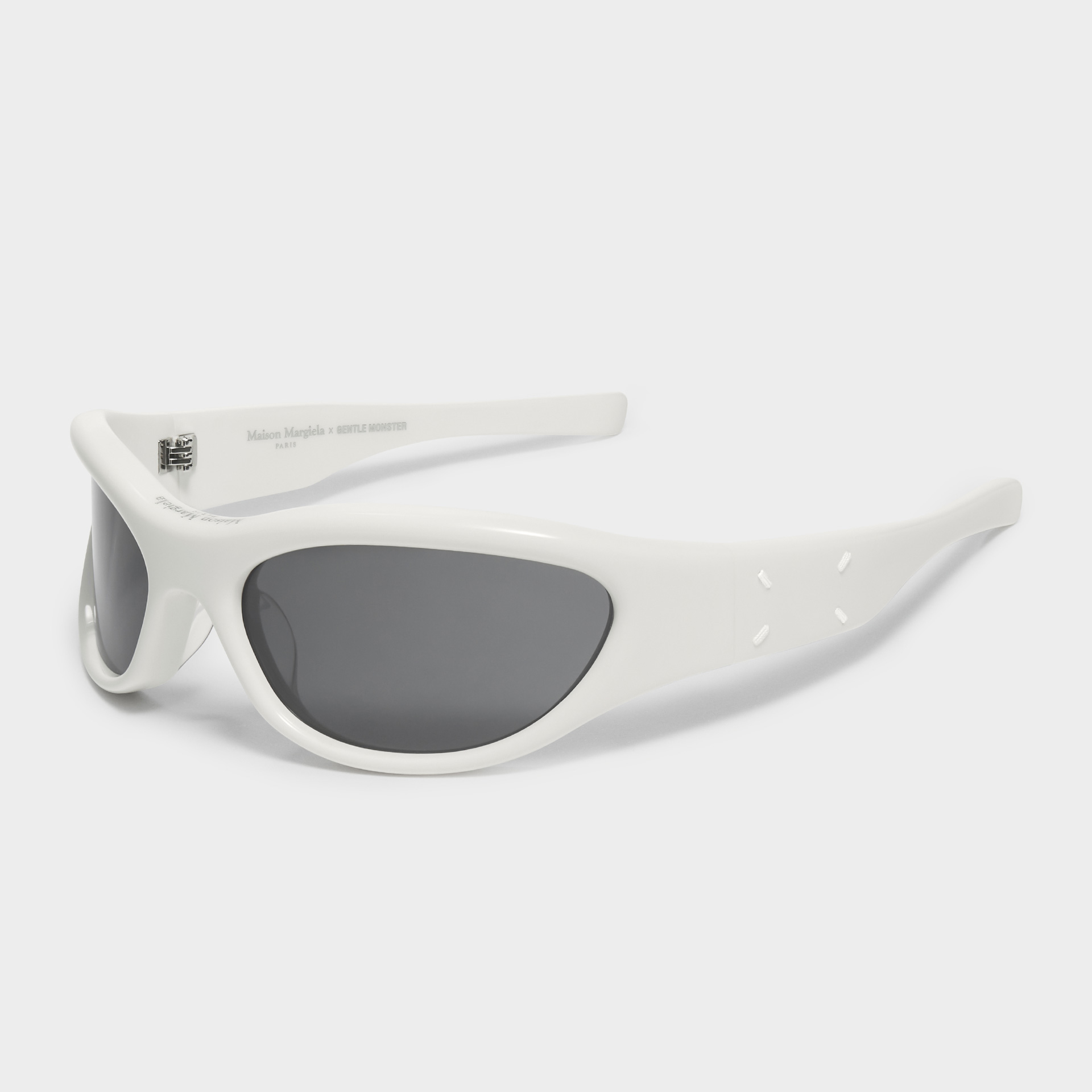 Mắt kính Gentle Monster Maison Margiela MM003 DS Trắng