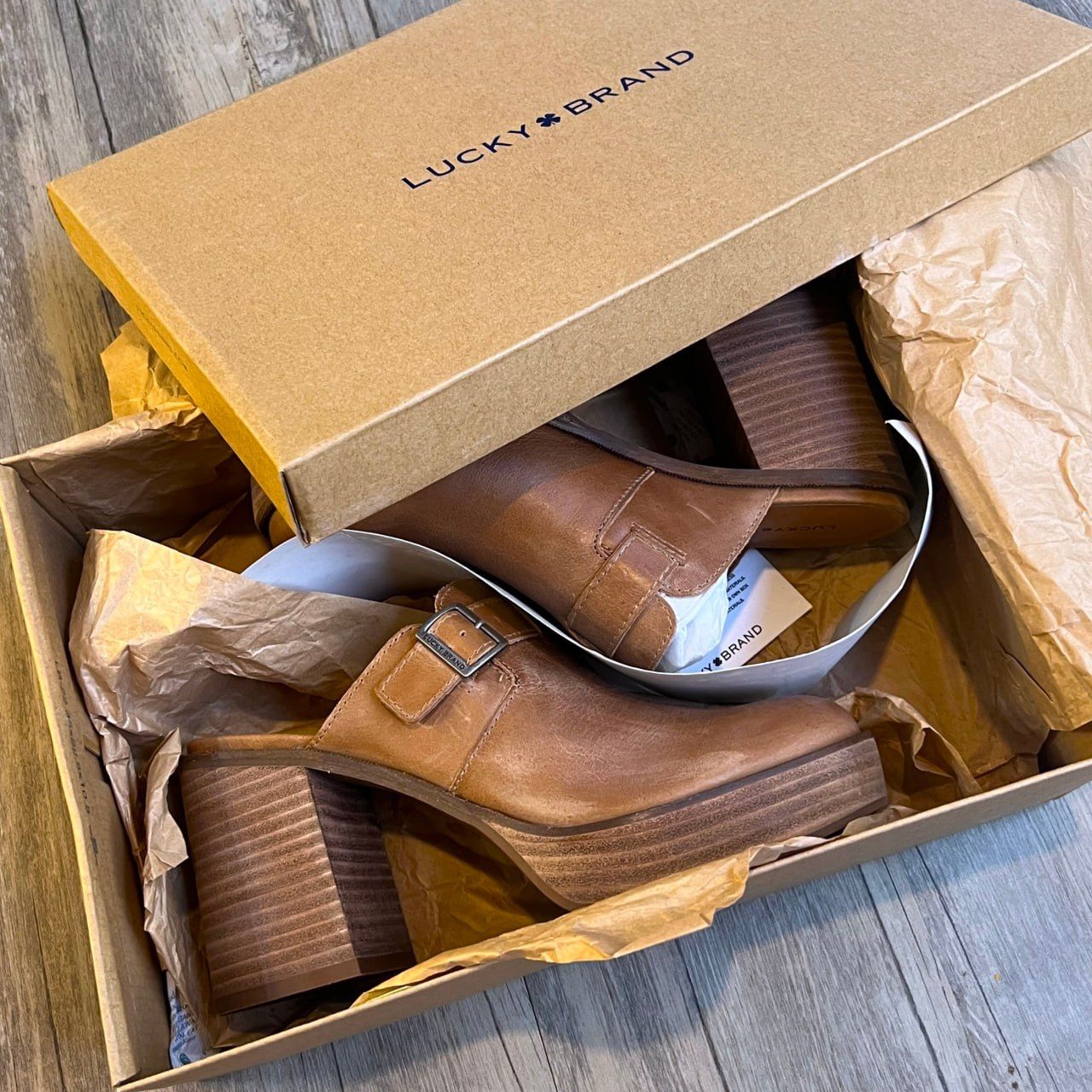 Dép cao gót Lucky Brand Odibell Platform Clogs HN Tan