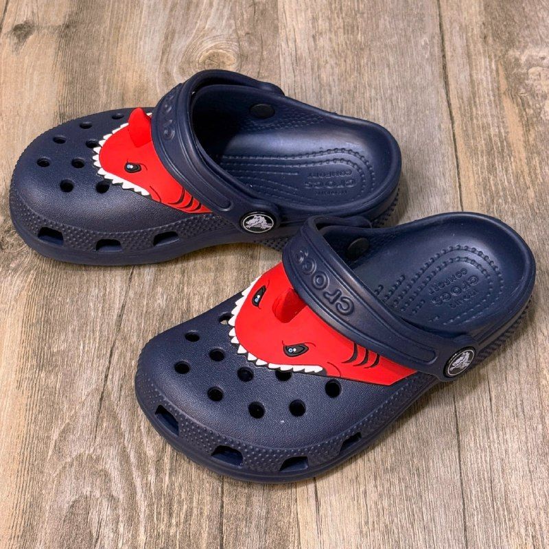 Dép Crocs Kid Clog Baby Shark HN Blue/Red