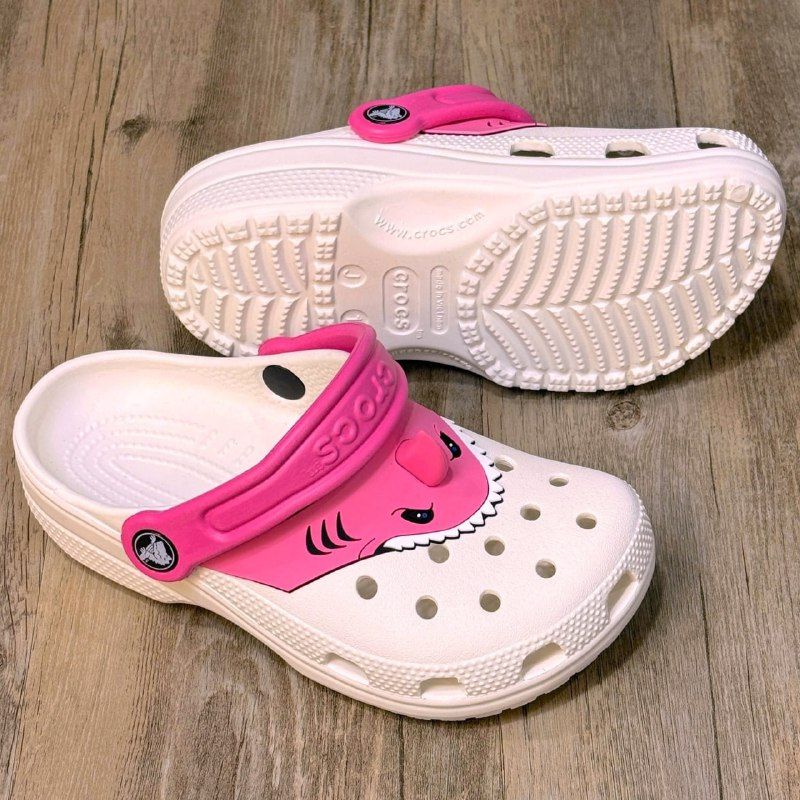 Dép Crocs Kid Clog Baby Shark HN White/Pink