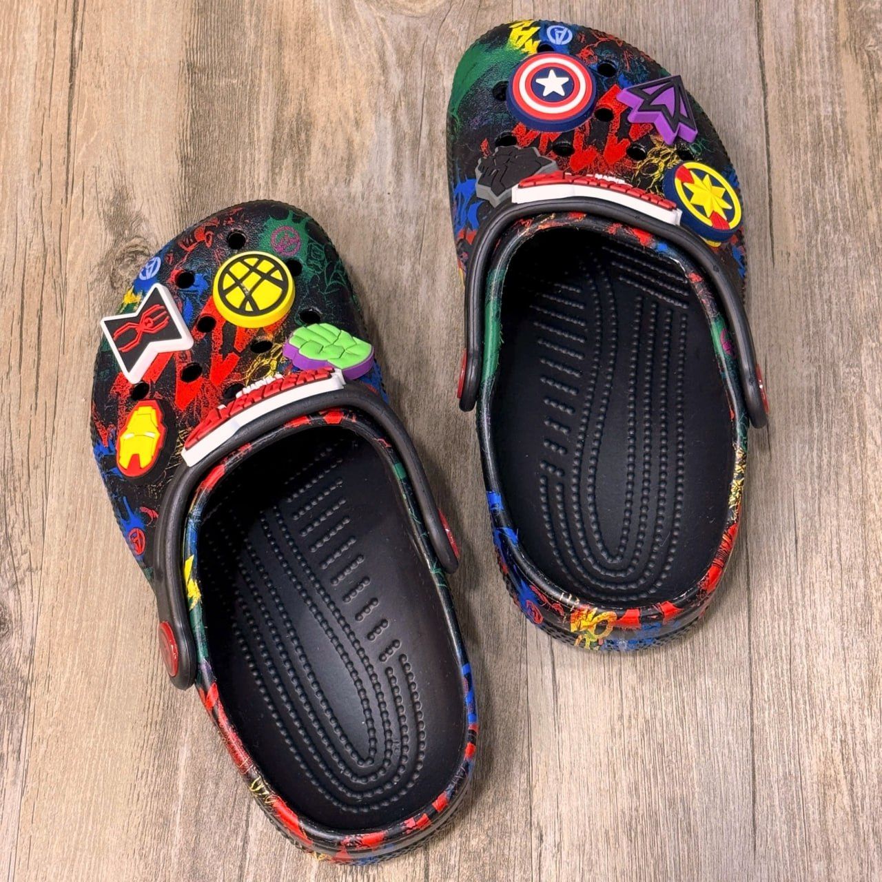Dép Crocs Kid Clog Marvel Avengers HN Black