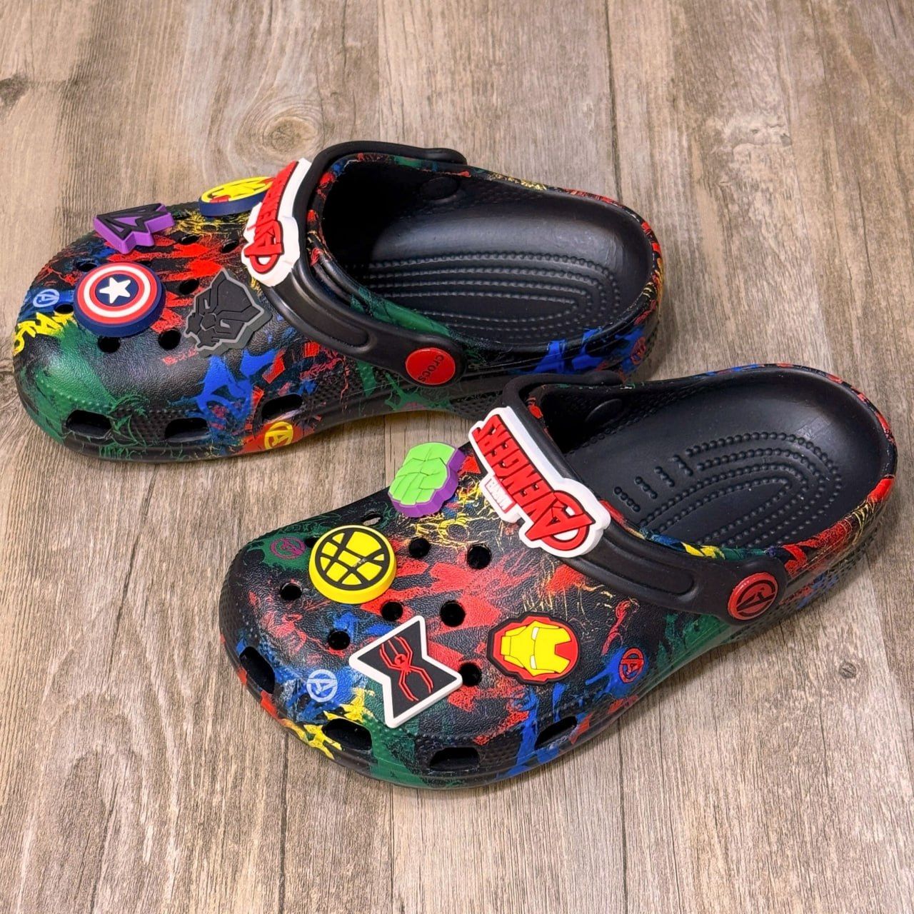 Dép Crocs Kid Clog Marvel Avengers HN Black
