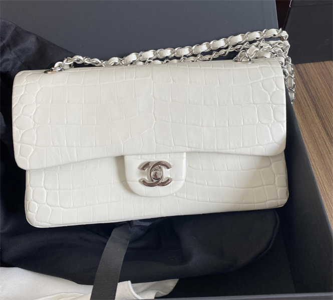 Túi đeo chéo - Chanel classic handbag da cá sấu DS Trắng