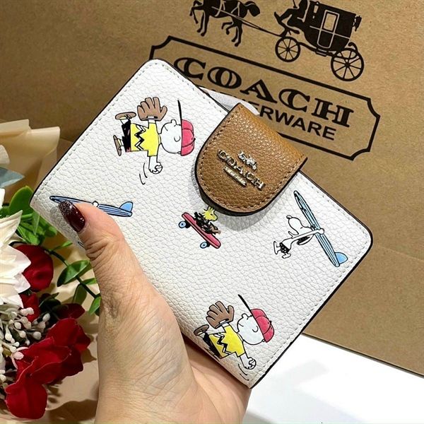 Ví Coach X Peanut Medium Corner Zip Wallet DS White