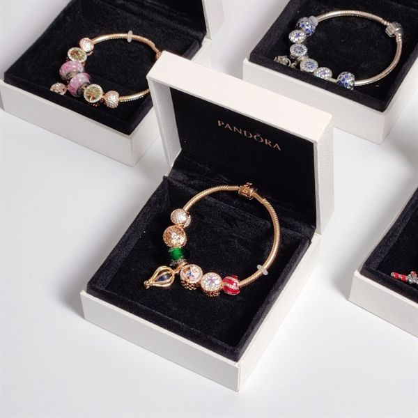 Vòng tay - Pandora with charms 06 DS Rose gold