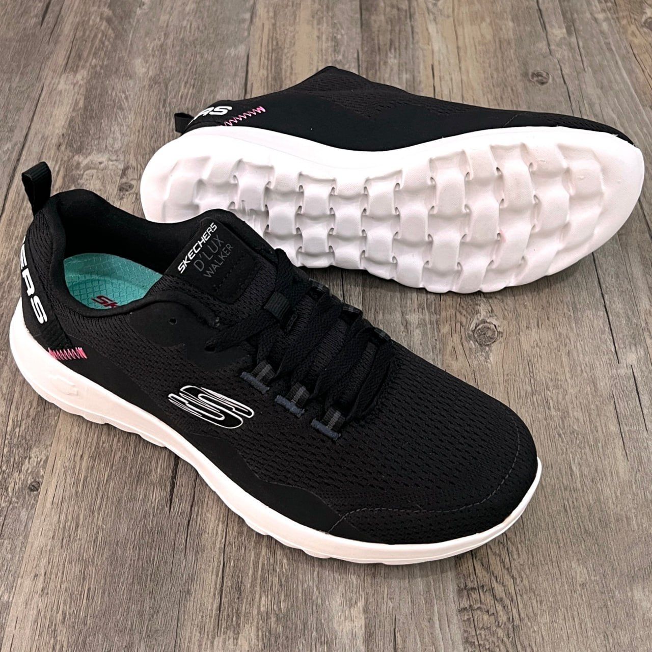Giày Thể Thao Skechers cột dây HN Đen