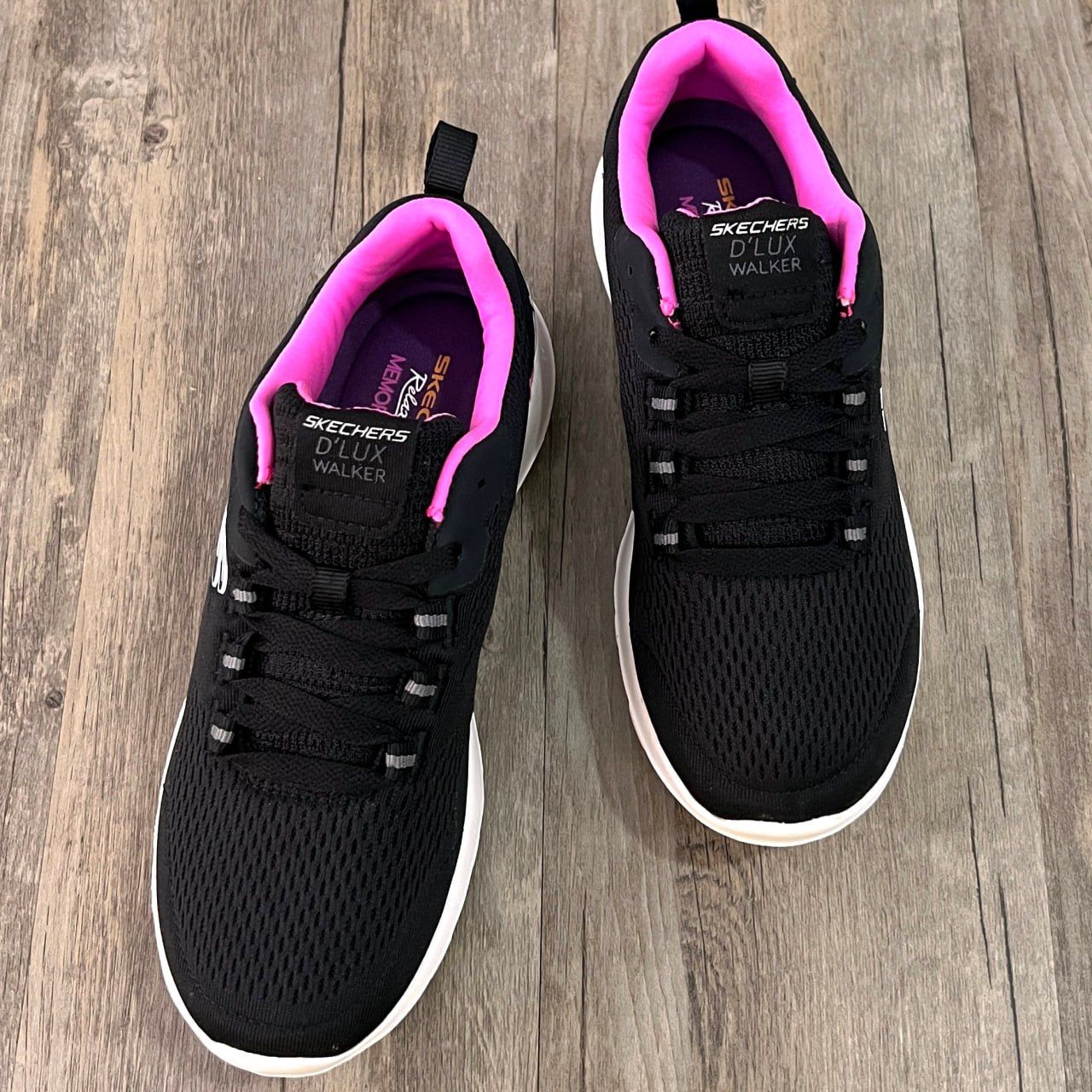 Giày Thể Thao Skechers cột dây HN Đen hồng