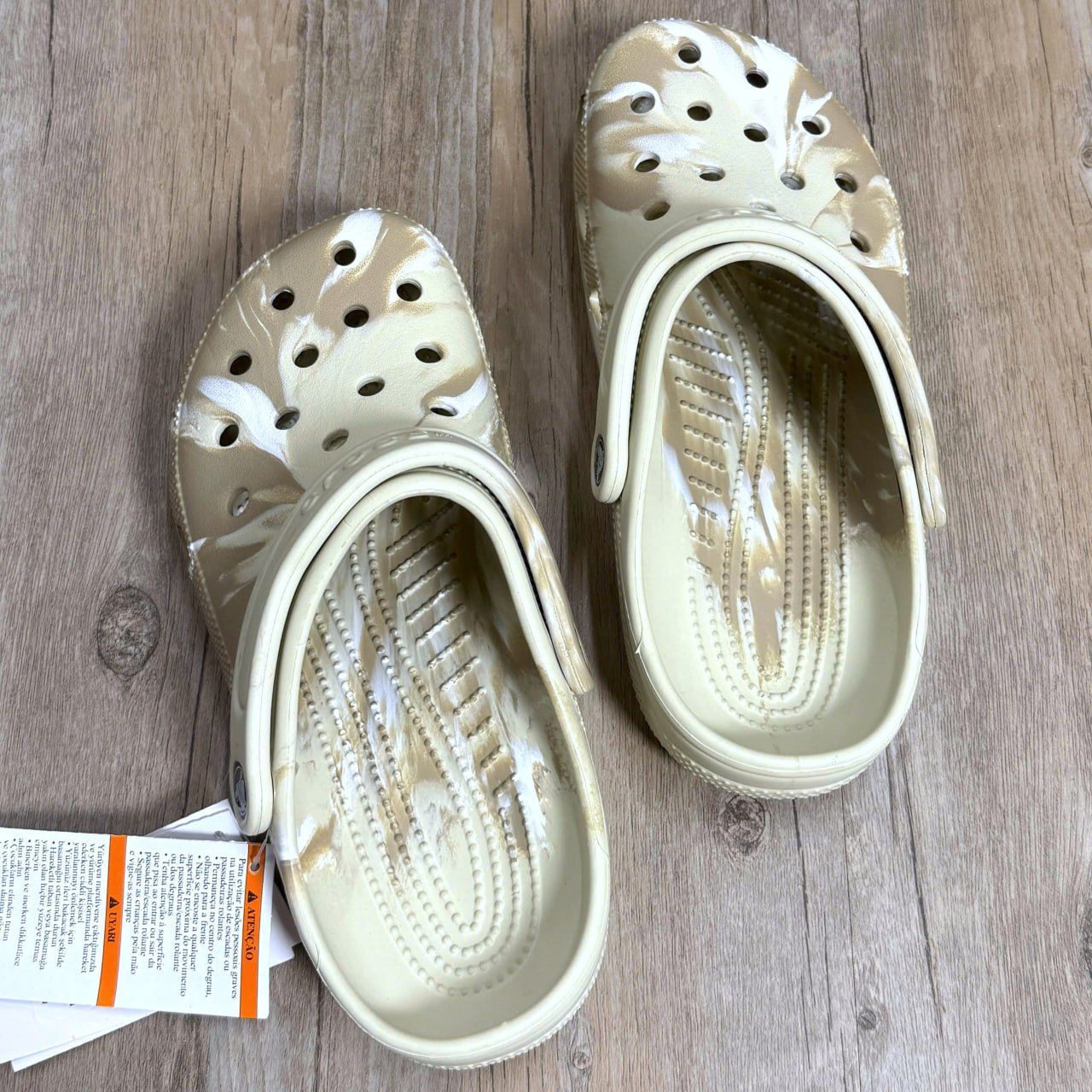 Dép Crocs Classic Roomyfit Loang HN Bone