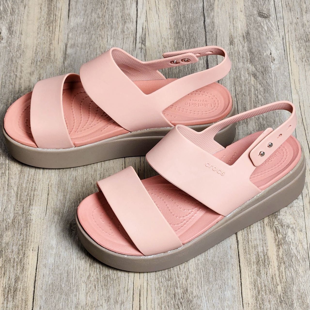 Dép Crocs Brooklyn Low Wedge W MV Hồng
