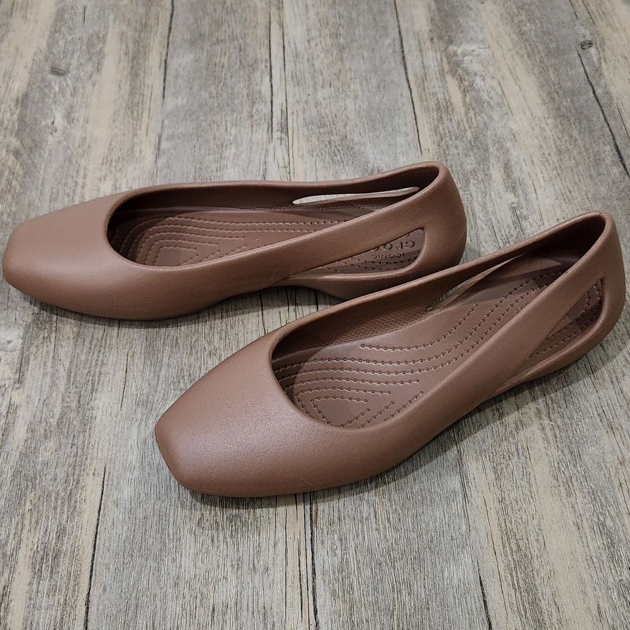 Giày Búp bê Crocs Sloane Flat W HN Nâu