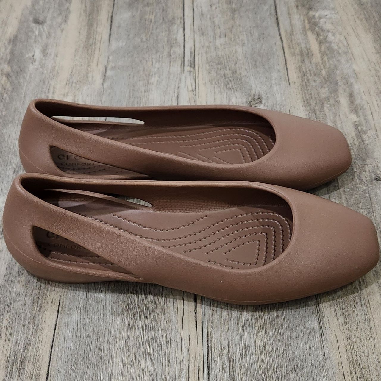 Giày Búp bê Crocs Sloane Flat W HN Nâu