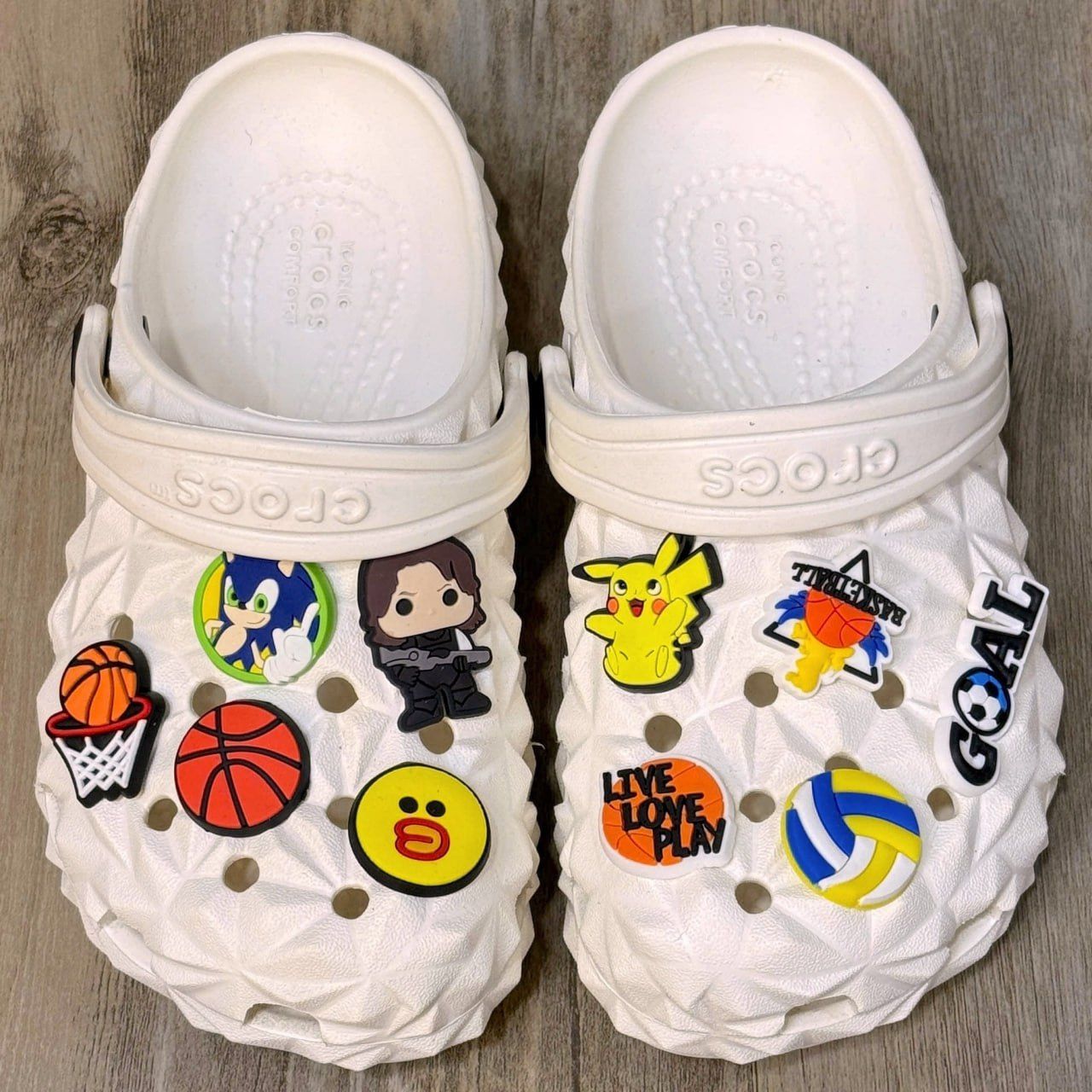 Dép Crocs Kid Iridescent Geometric HN White