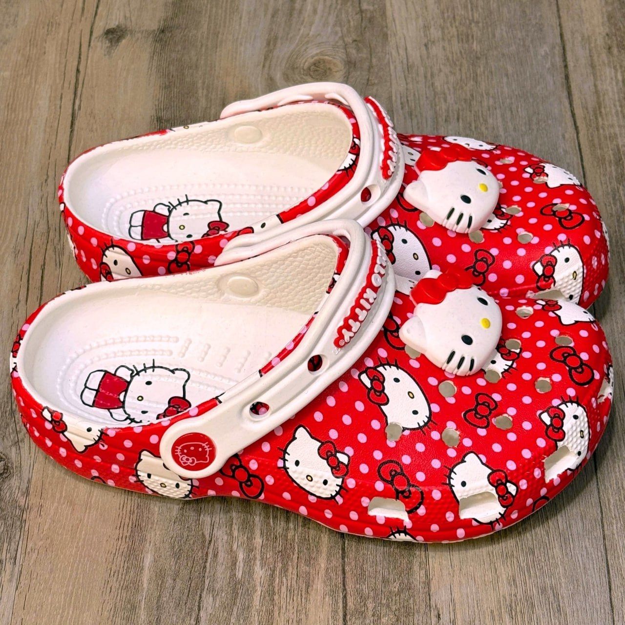 Dép Crocs Kid Clog Hello Kitty HN Red