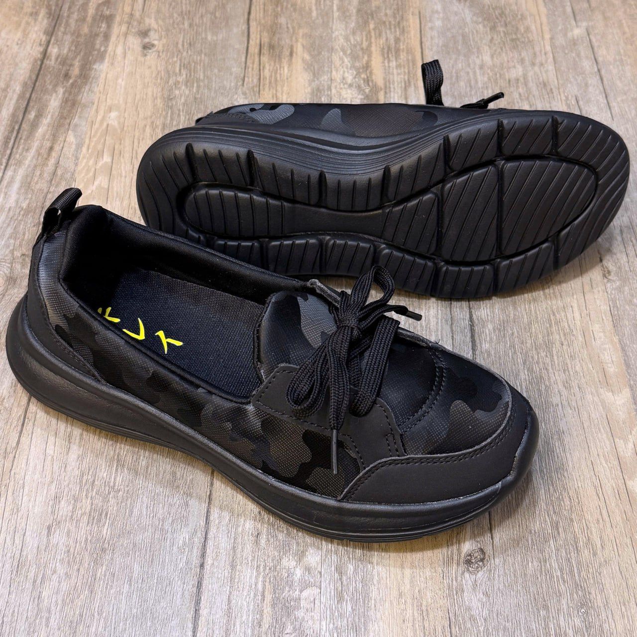 Giày Kirei Breathable Walk on Camo BG Black