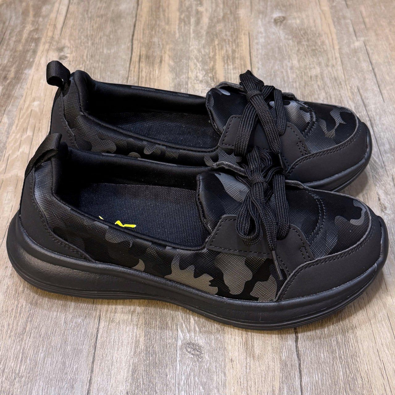Giày Kirei Breathable Walk on Camo BG Black