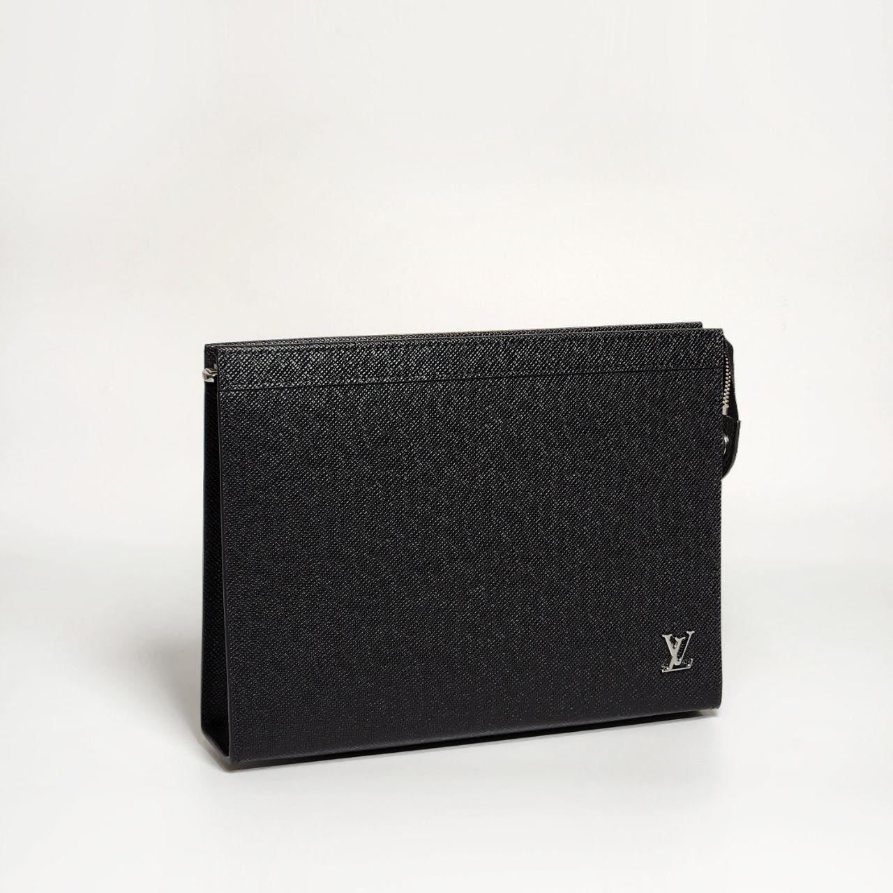 Clutch LV Pochette Voyage MM DS Đen