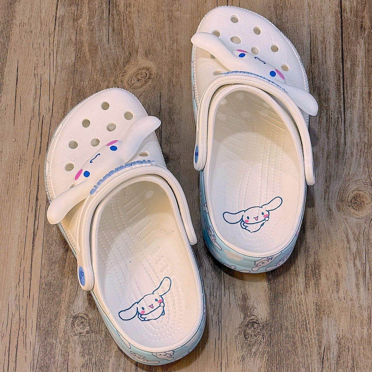 Dép Crocs Clog Cinnamoroll HN White