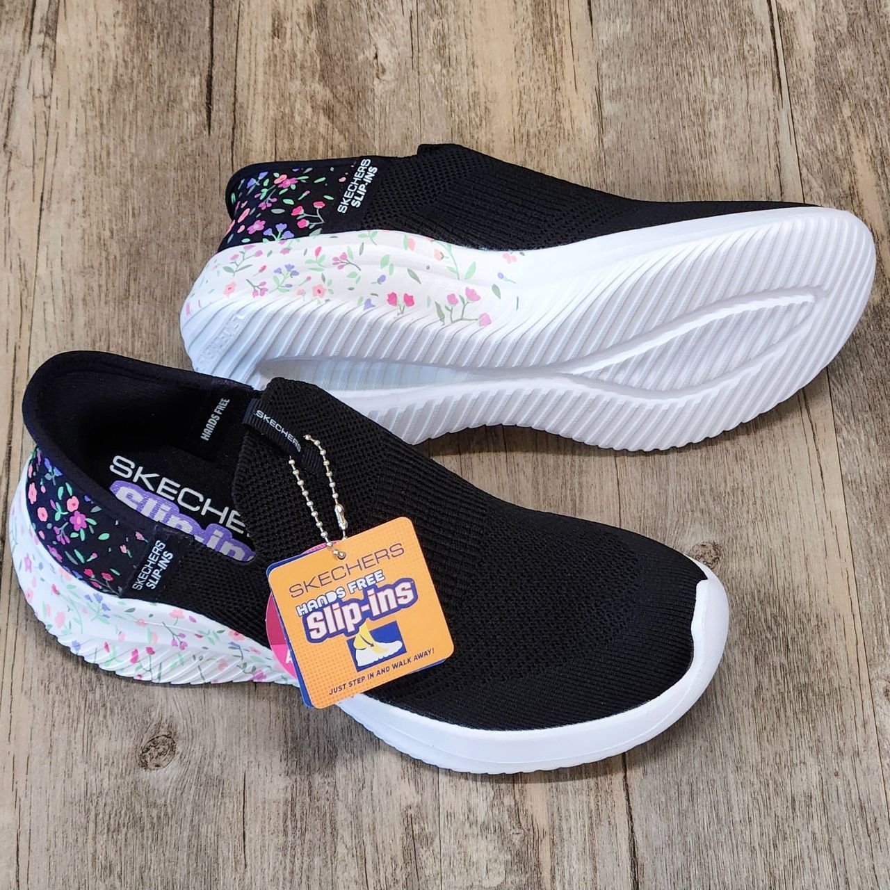 Giày Skechers Slip-ins Bloom On MV Black