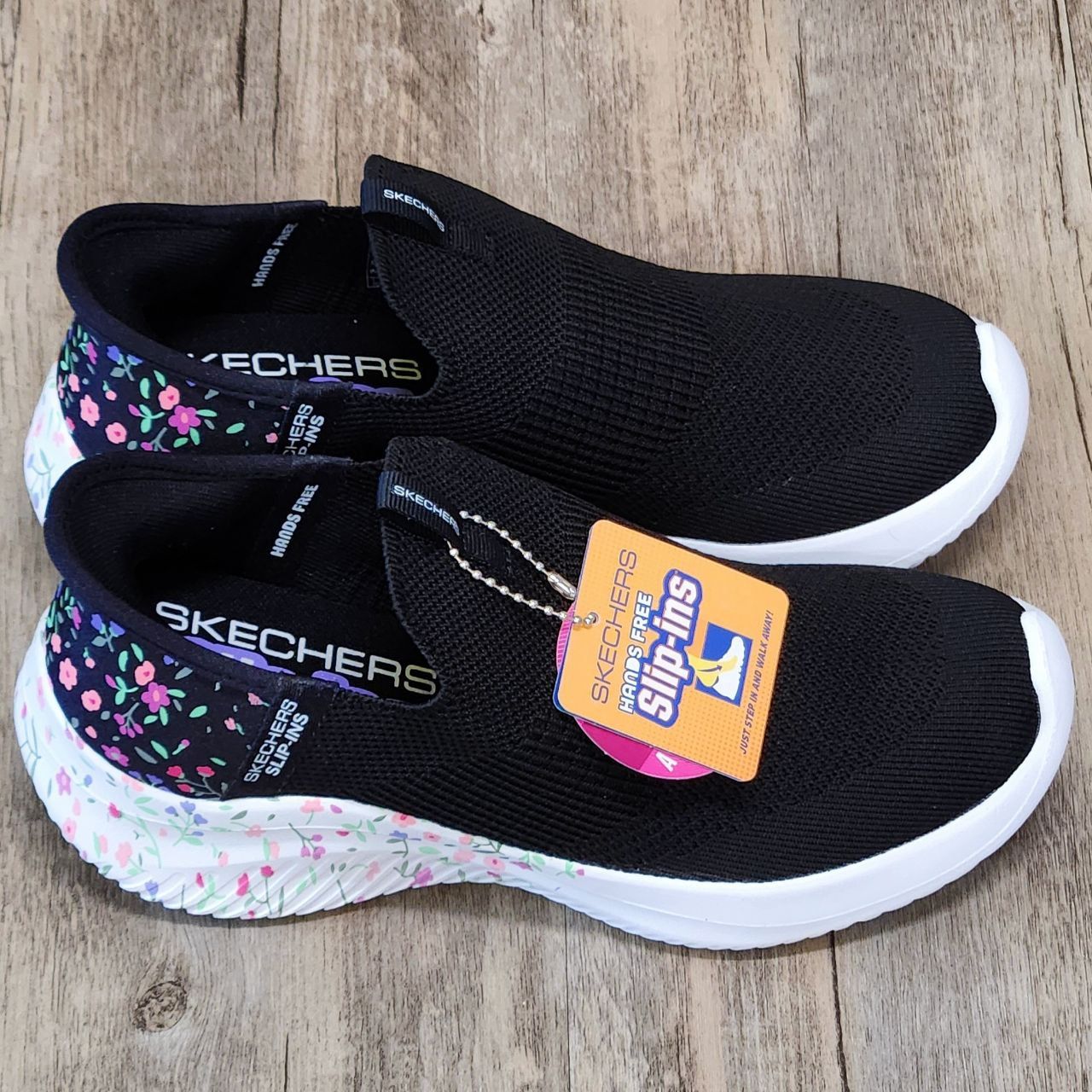 Giày Skechers Slip-ins Bloom On MV Black