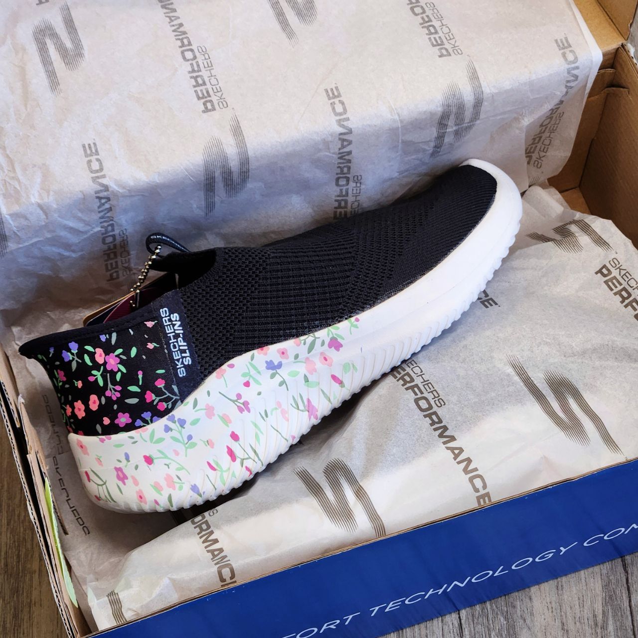 Giày Skechers Slip-ins Bloom On MV Black