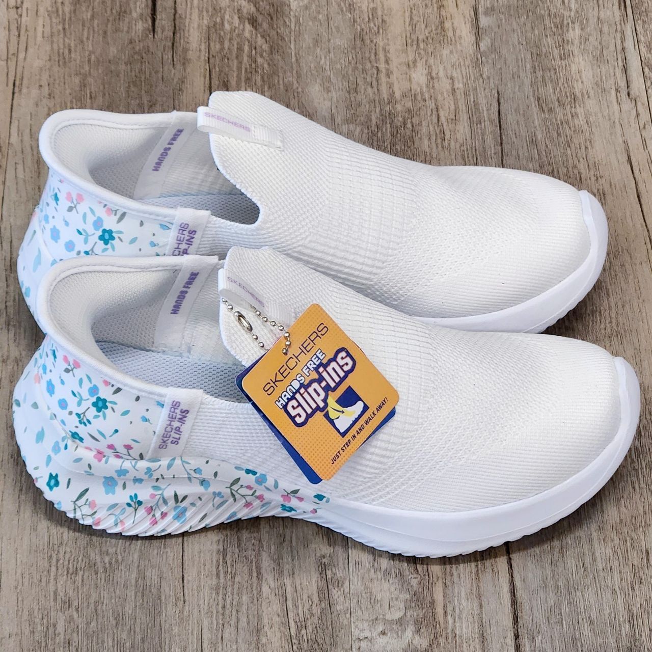 Giày Skechers Slip-ins Bloom On MV White