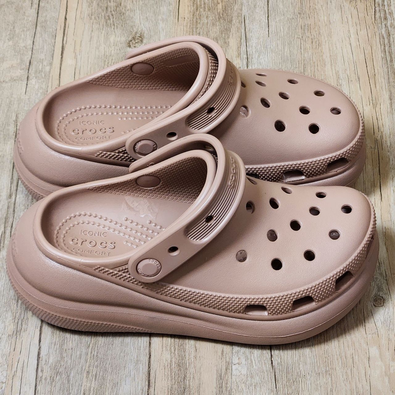 Dép Crocs Clog Crush HN Latte