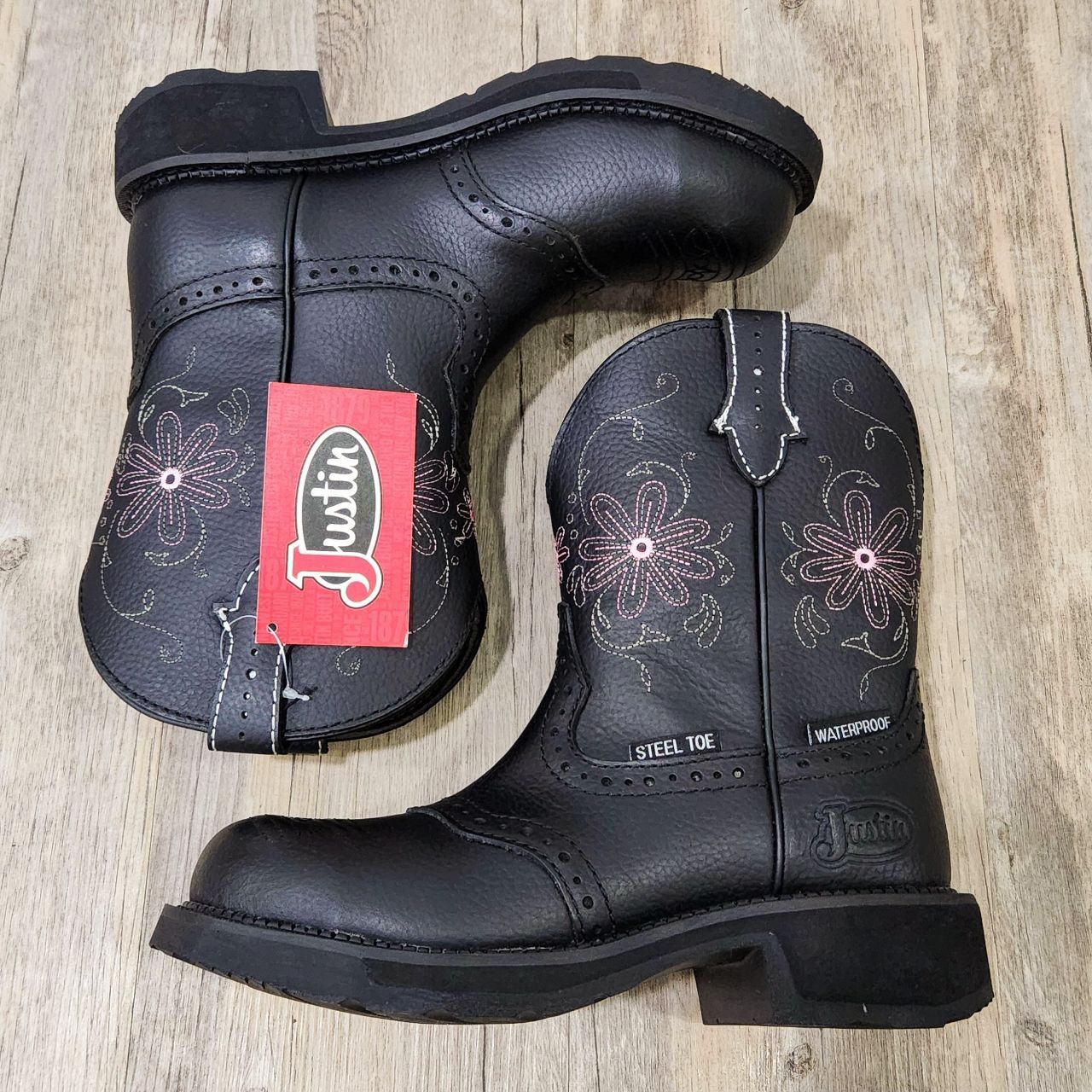 Giày boot Justin da ngựa hoa thêu trắng HN Đen