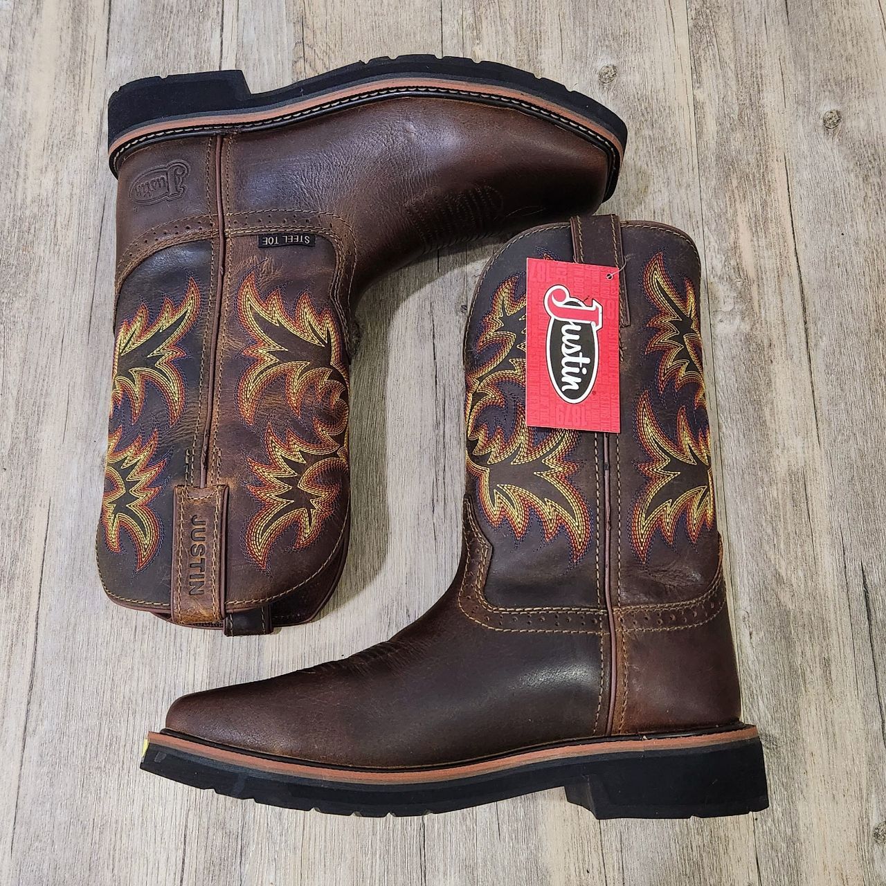 Giày boot Justin da ngựa hoa thêu nâu HN Nâu