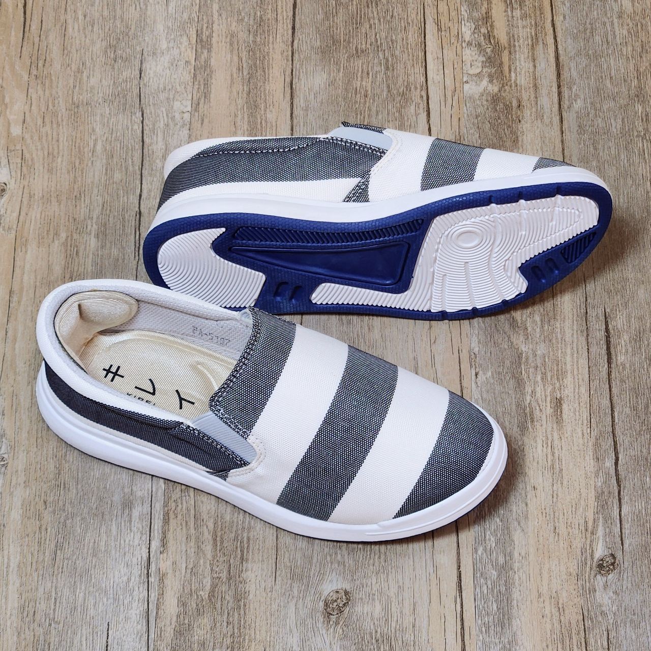 Giày Nhật Kirei walk canvas sọc KH Xám trắng